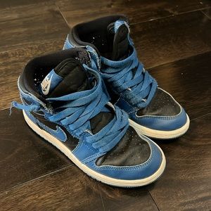 Boys Jordans Sneakers
